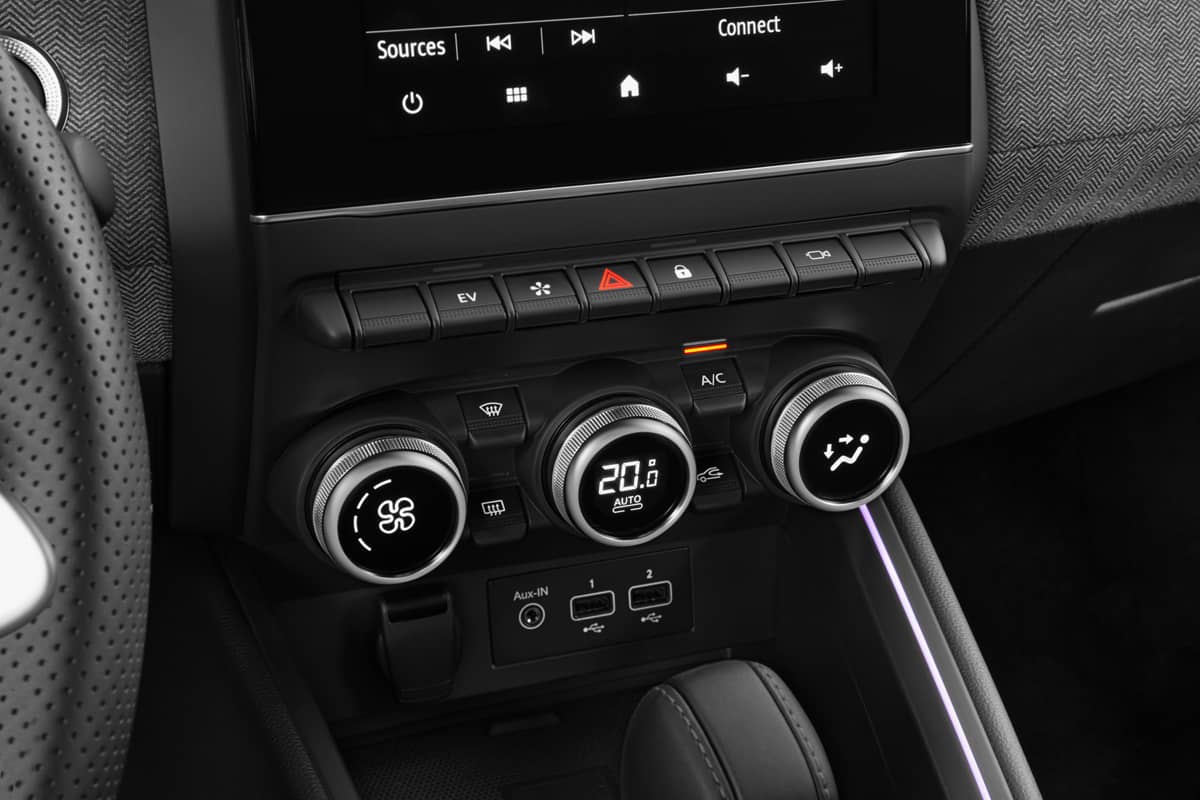 Klimasteuerung eines Renault Clio Hybrid (neues Modell)