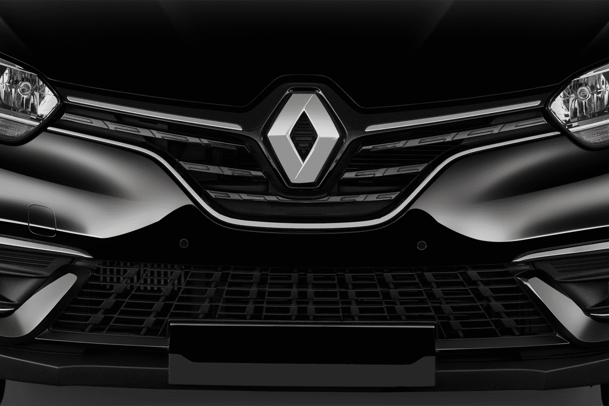 Kühlergrill eines Renault Grand Scenic