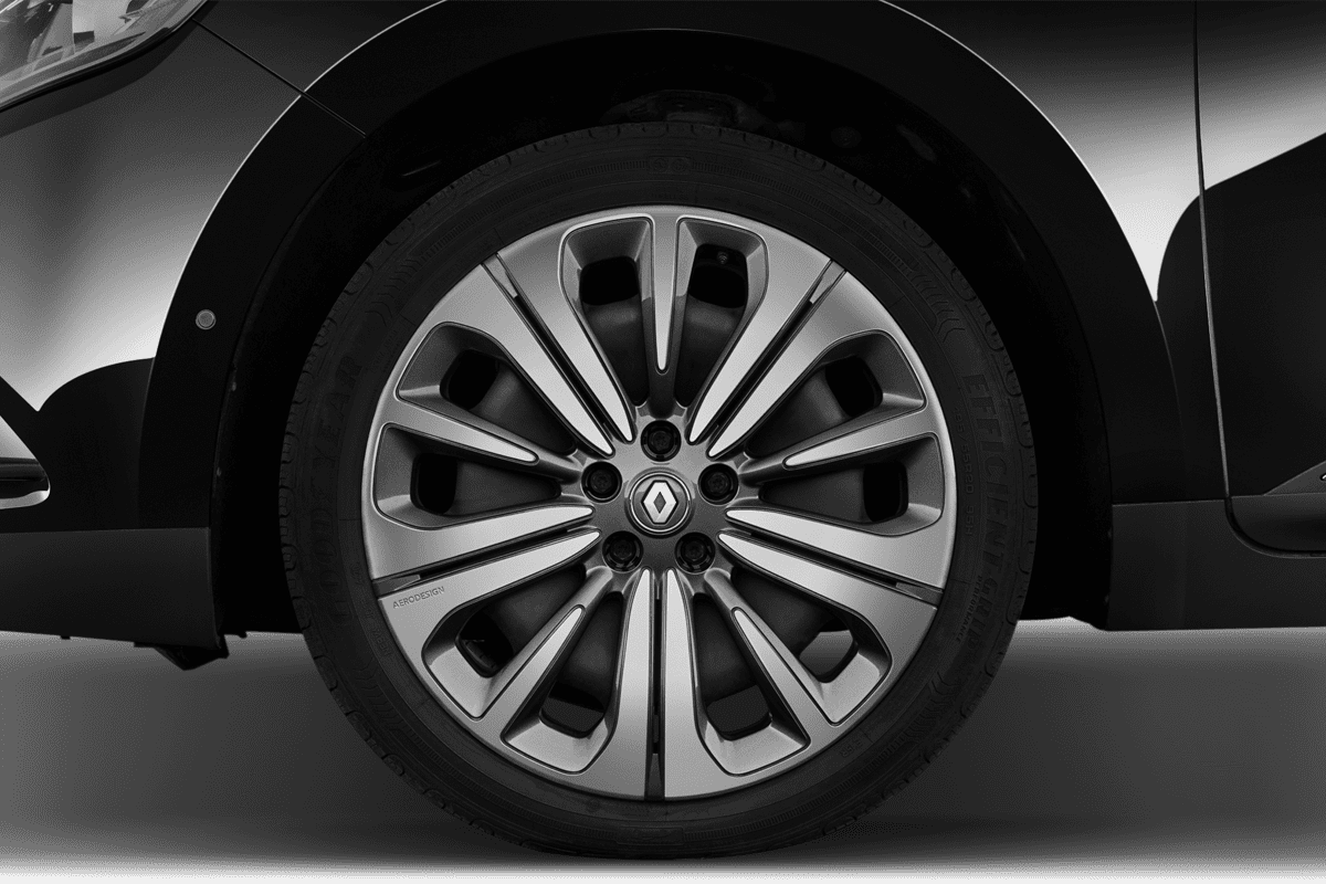 Radkappe oder Felge eines Renault Grand Scenic