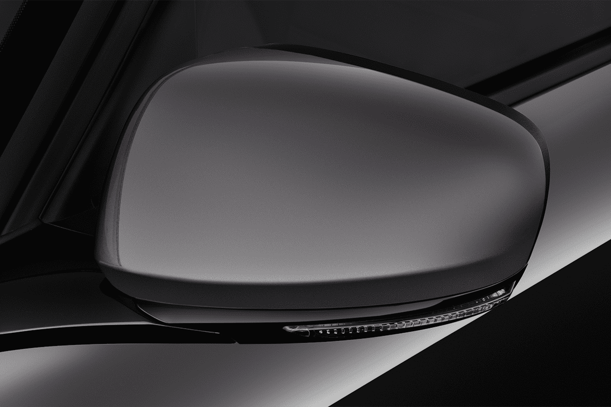 Rückspiegel eines Renault Grand Scenic Black Edition 