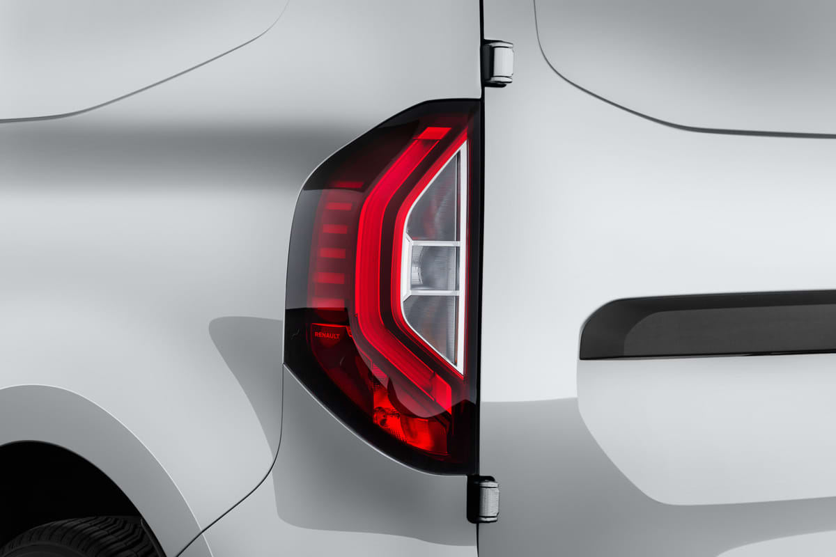 Heckleuchten eines Renault Kangoo Rapid E-Tech