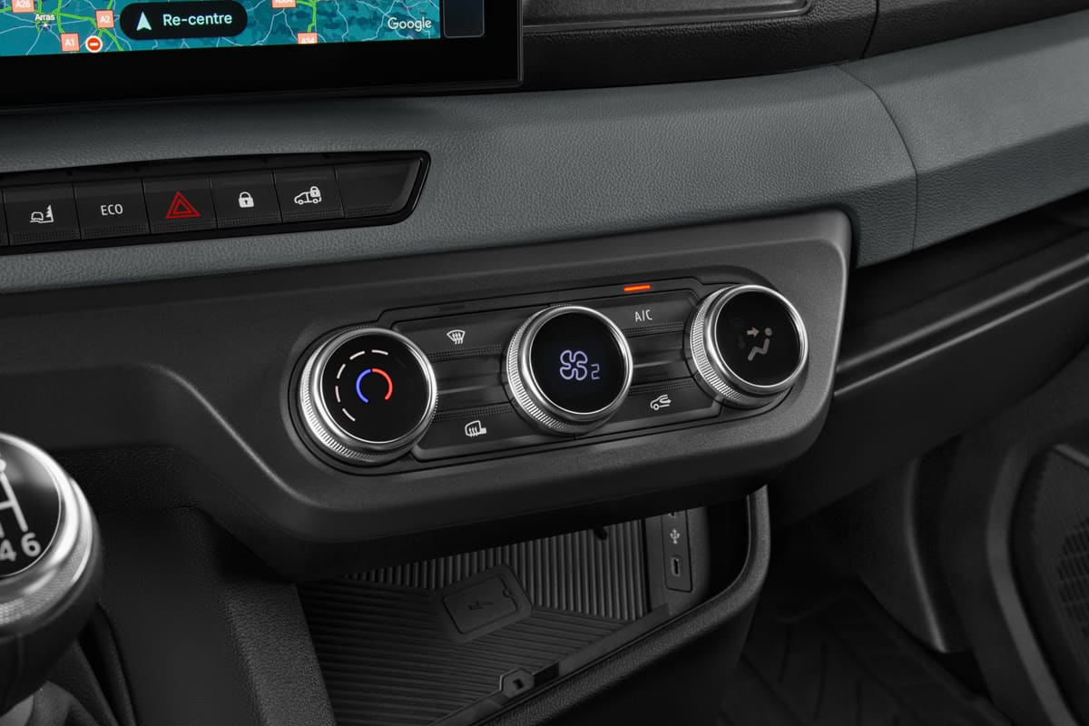 Klimasteuerung eines Renault Master Normal Kastenwagen