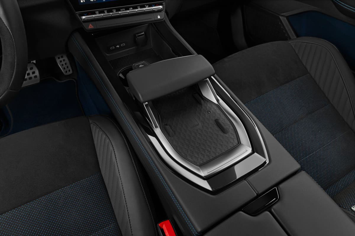 Schaltknüppel eines Renault Rafale Plug-in-Hybrid