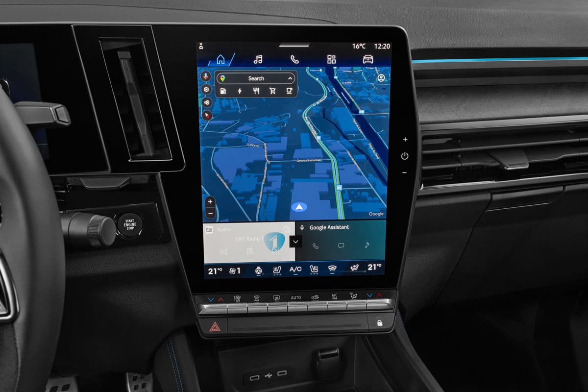 Mittelkonsole eines Renault Rafale Plug-in-Hybrid