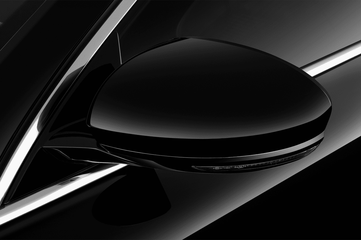 Rückspiegel eines Renault Talisman