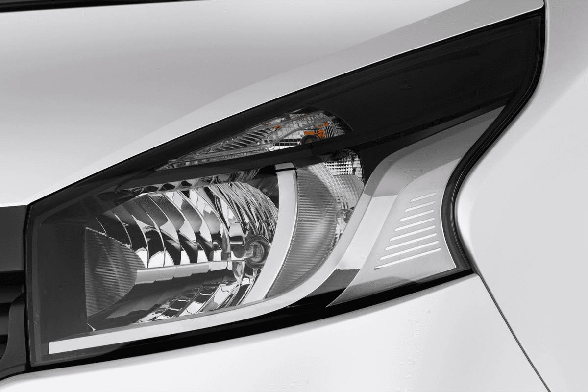 Frontscheinwerfer eines Renault Trafic Doppelkabine Kastenwagen 