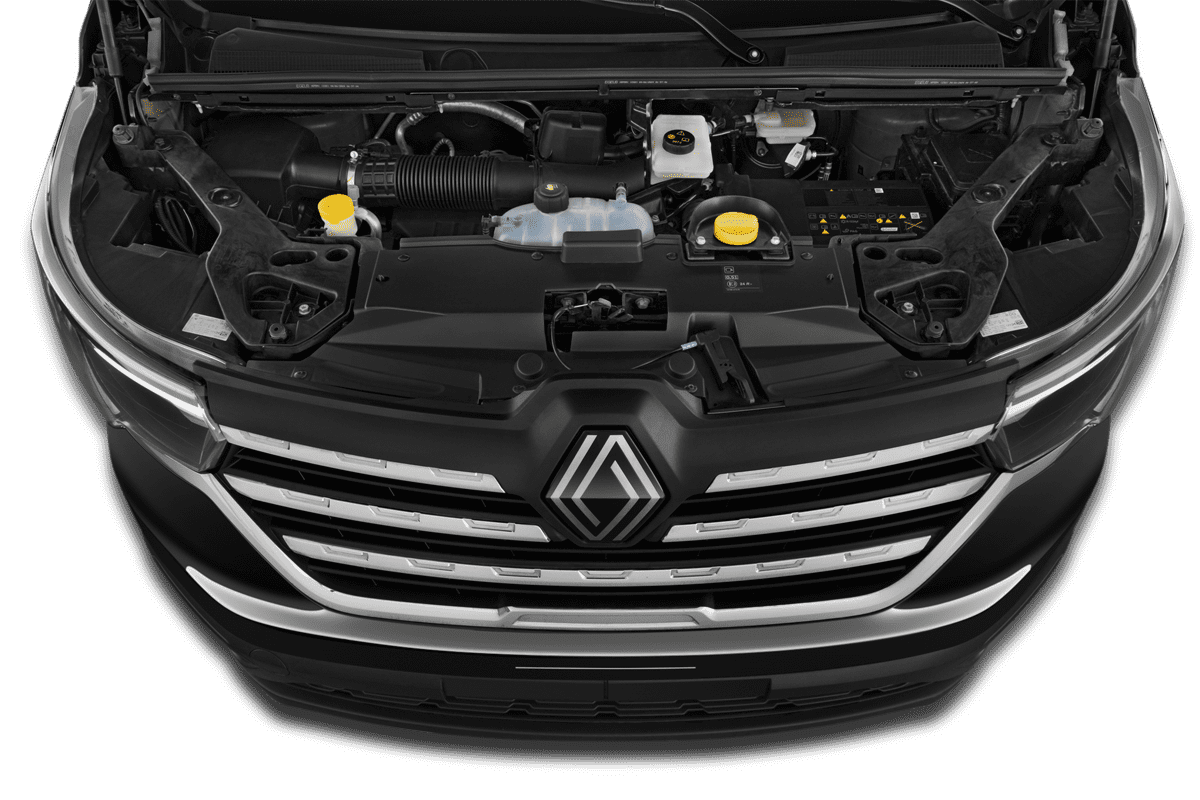 Motorraum eines Renault Trafic Kombi