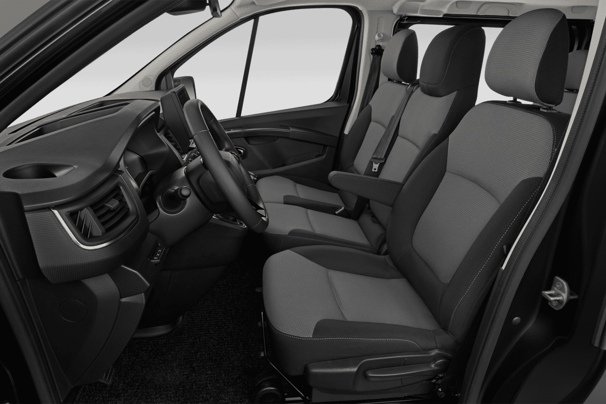 Vordersitze eines Renault Trafic Kombi