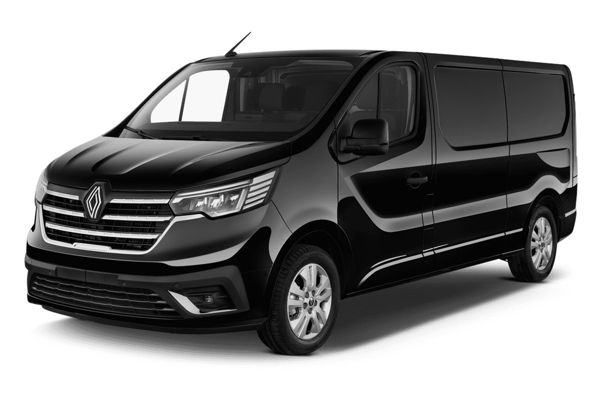 Schräge Frontansicht eines Renault Trafic Normal Kastenwagen , freigestellt