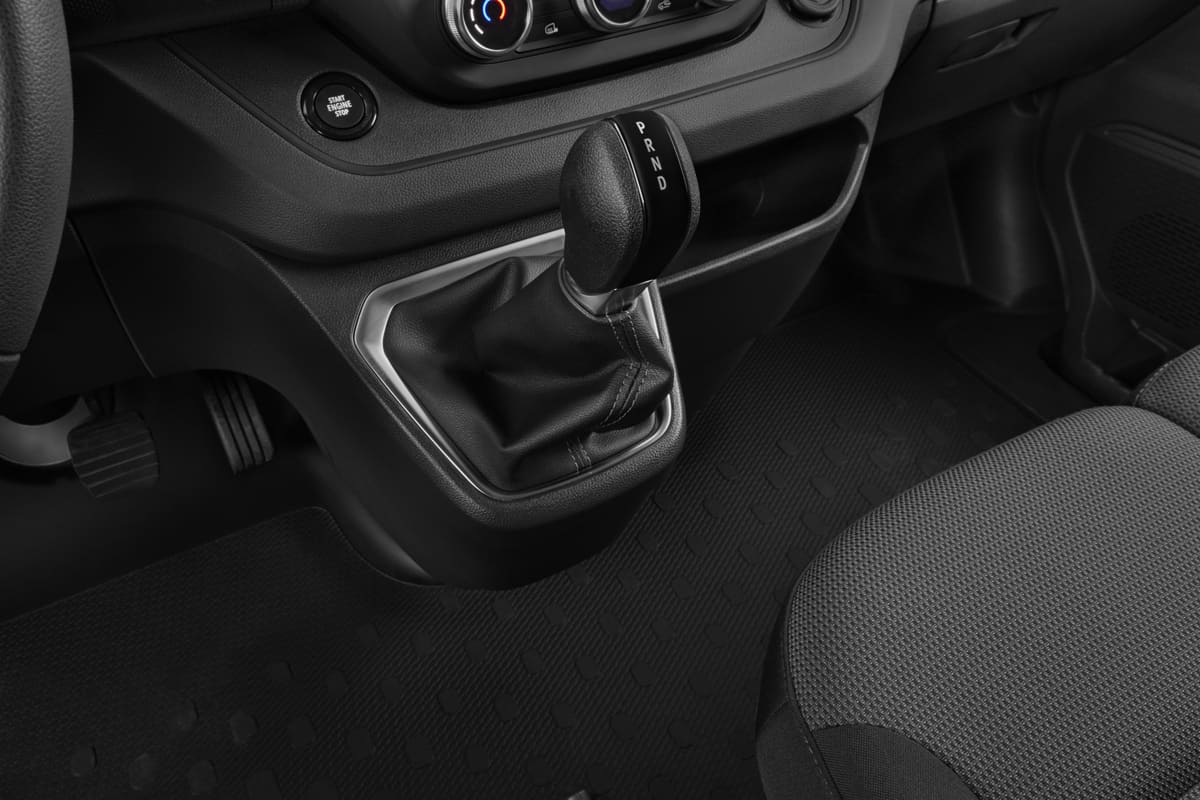 Schaltknüppel eines Renault Trafic Normal Kastenwagen 