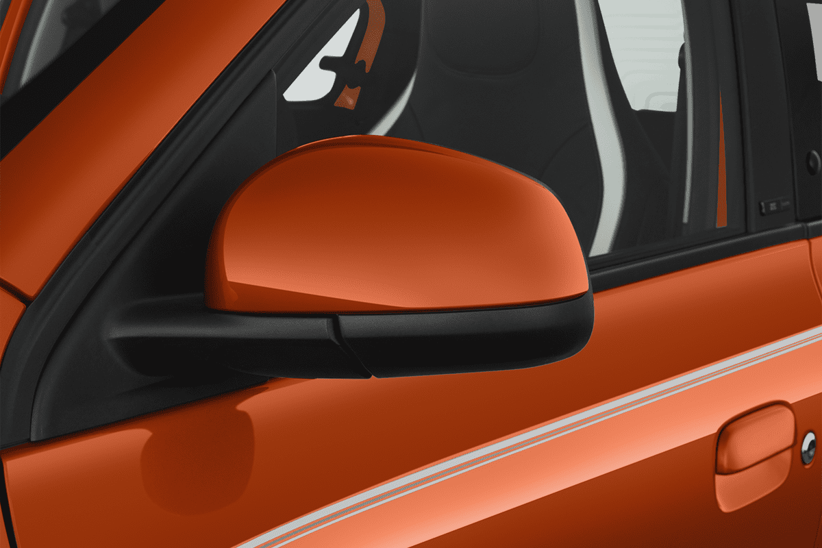 Rückspiegel eines Renault Twingo E-Tech