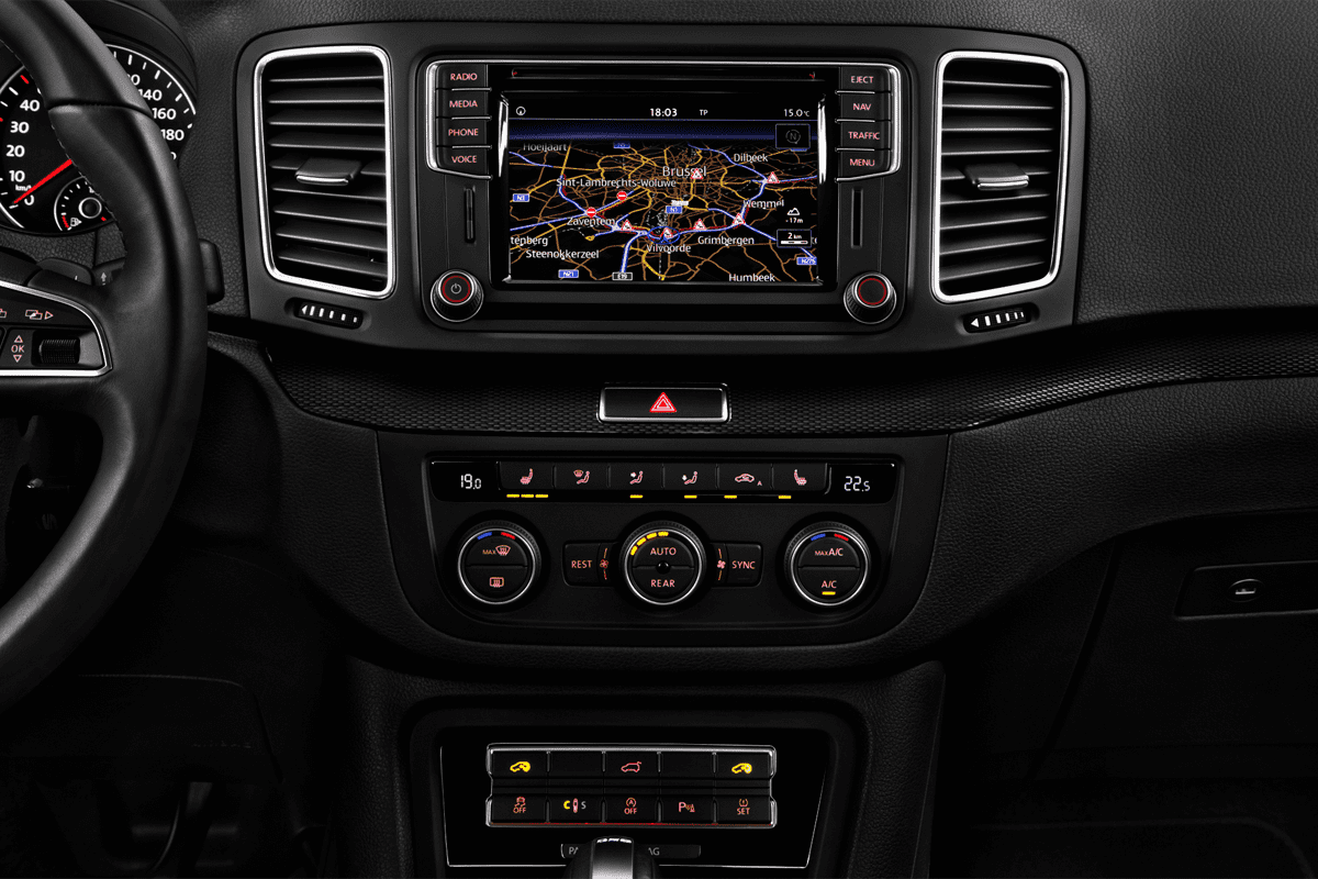 Mittelkonsole eines Seat Alhambra