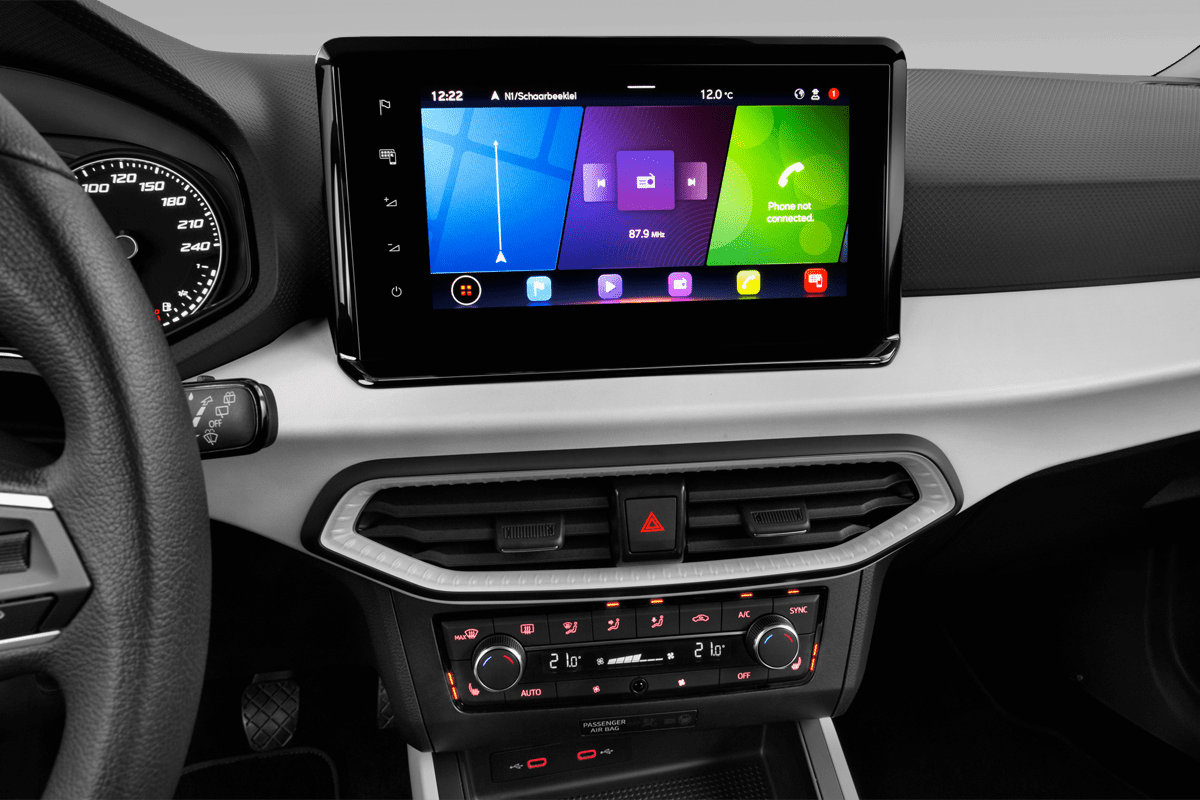 Mittelkonsole eines Seat Arona Road Edition