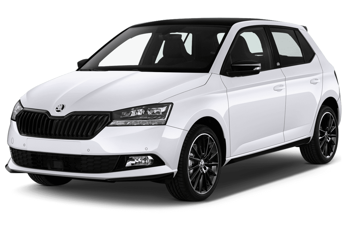Schräge Frontansicht eines Skoda Fabia Limousine Soleil, freigestellt