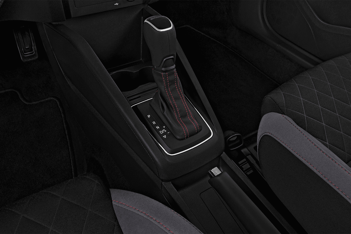 Schaltknüppel eines Skoda Fabia Limousine Soleil