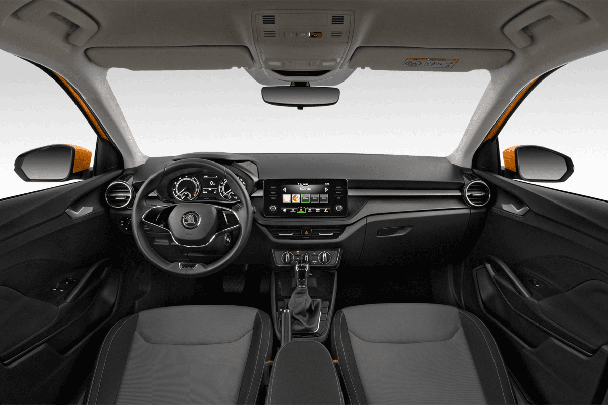 Armaturenbrett eines Skoda Fabia Limousine