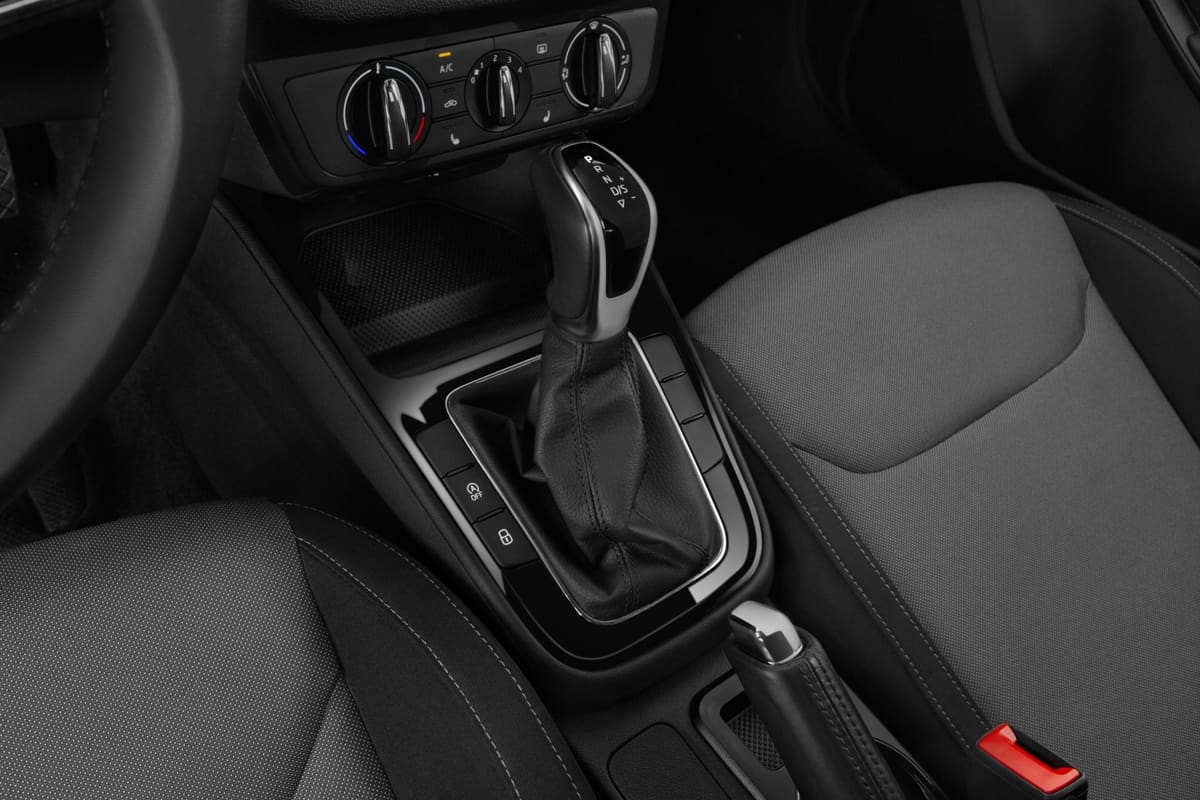 Schaltknüppel eines Skoda Fabia Limousine