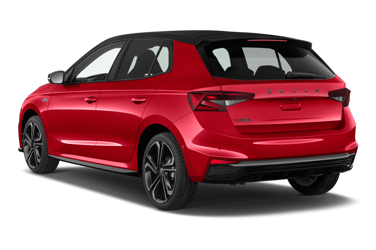 Schräge Heckansicht eines Skoda Fabia Limousine Drive , freigestellt