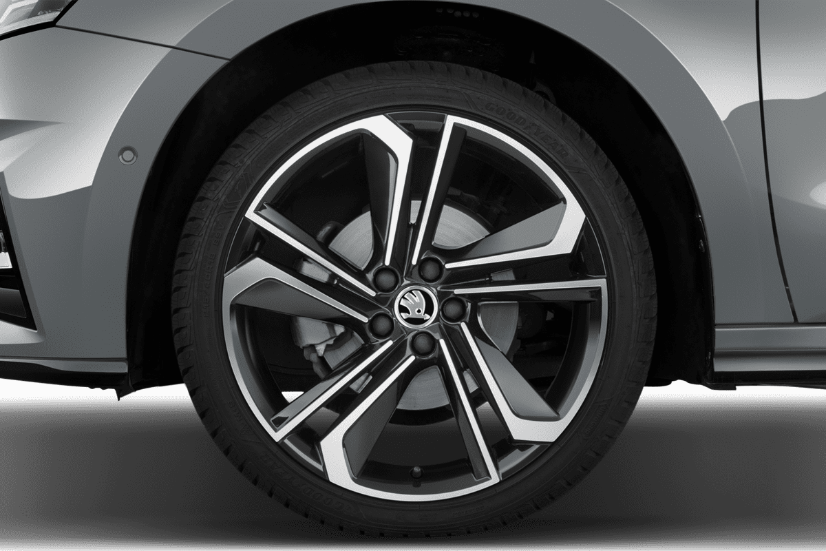 Radkappe oder Felge eines Skoda Fabia Limousine (KI-generiert)