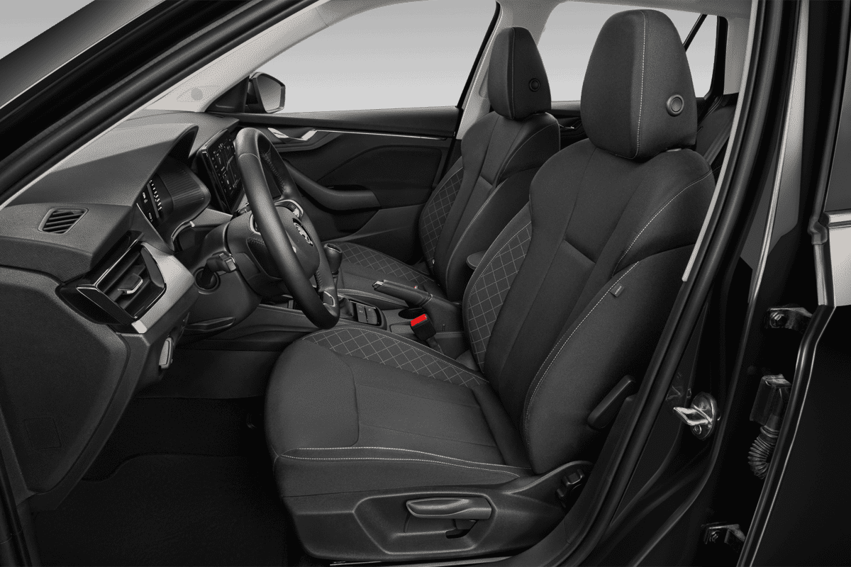 Vordersitze eines Skoda Kamiq Drive