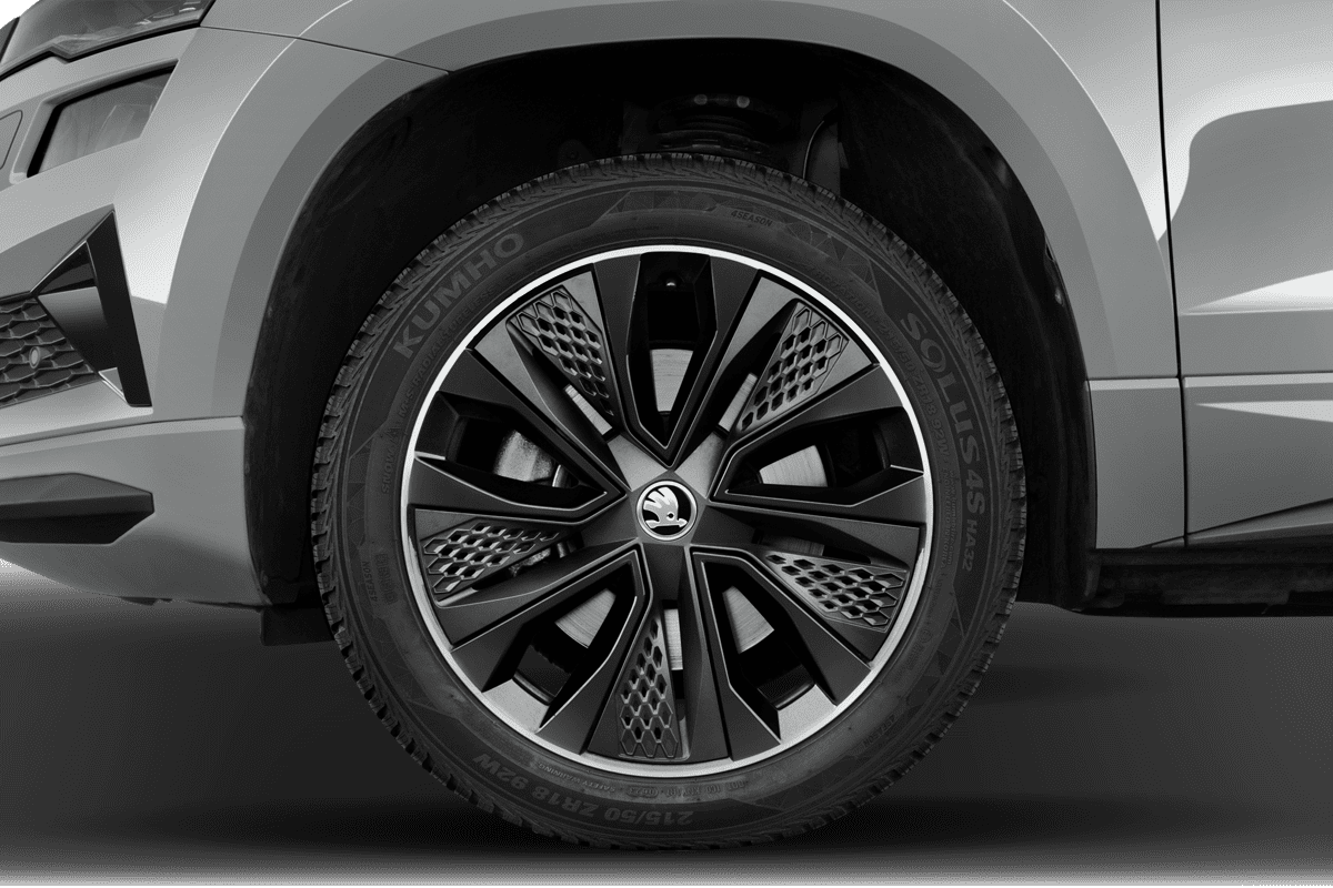 Radkappe oder Felge eines Skoda Karoq Sportline