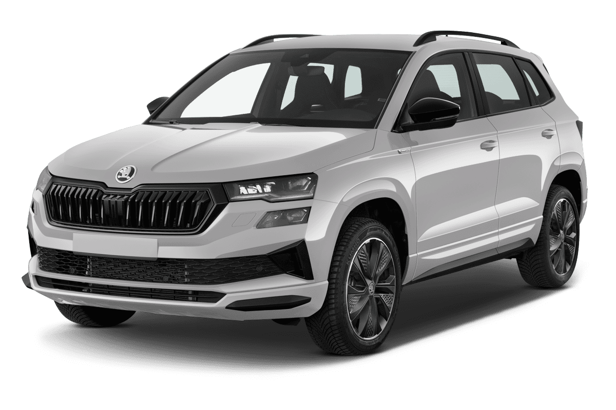 Schräge Frontansicht eines Skoda Karoq, freigestellt