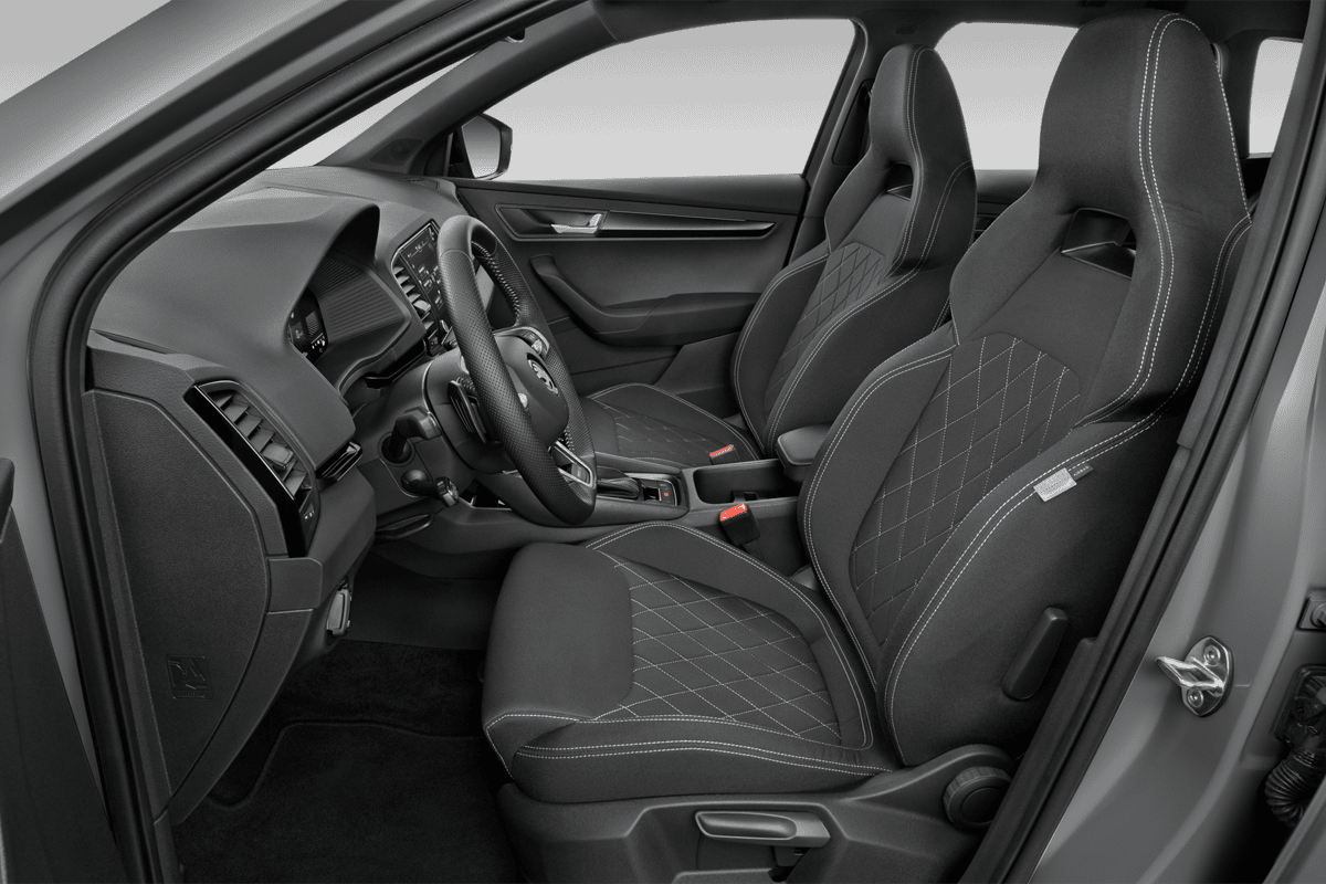 Vordersitze eines Skoda Karoq