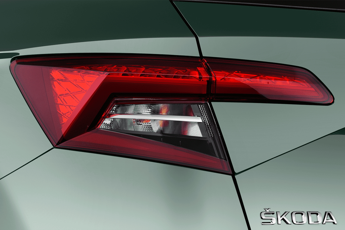 Heckleuchten eines Skoda Karoq Drive 125