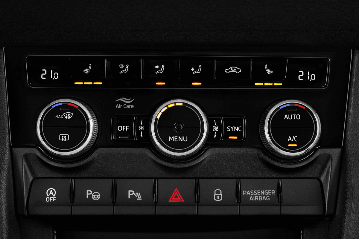 Klimasteuerung eines Skoda Karoq Drive 125