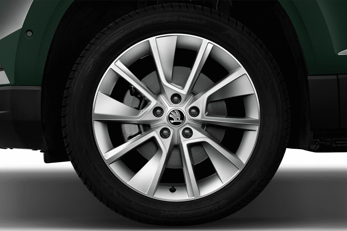 Radkappe oder Felge eines Skoda Karoq Drive 125