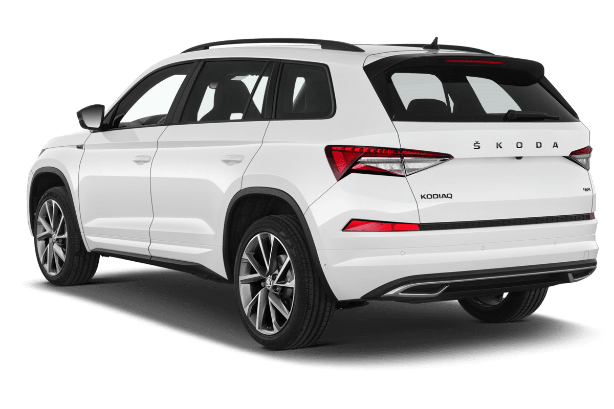 Schräge Heckansicht eines Skoda Kodiaq Sportline, freigestellt