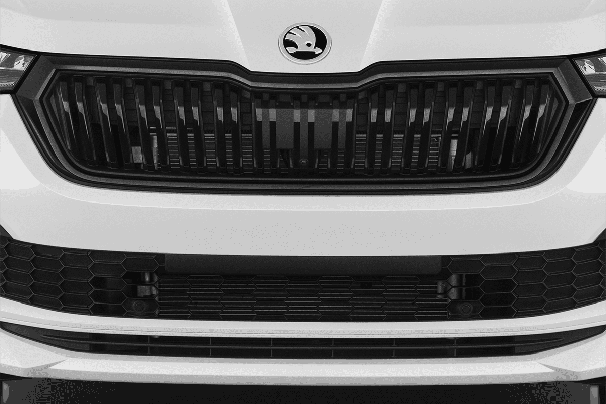 Kühlergrill eines Skoda Kodiaq Sportline
