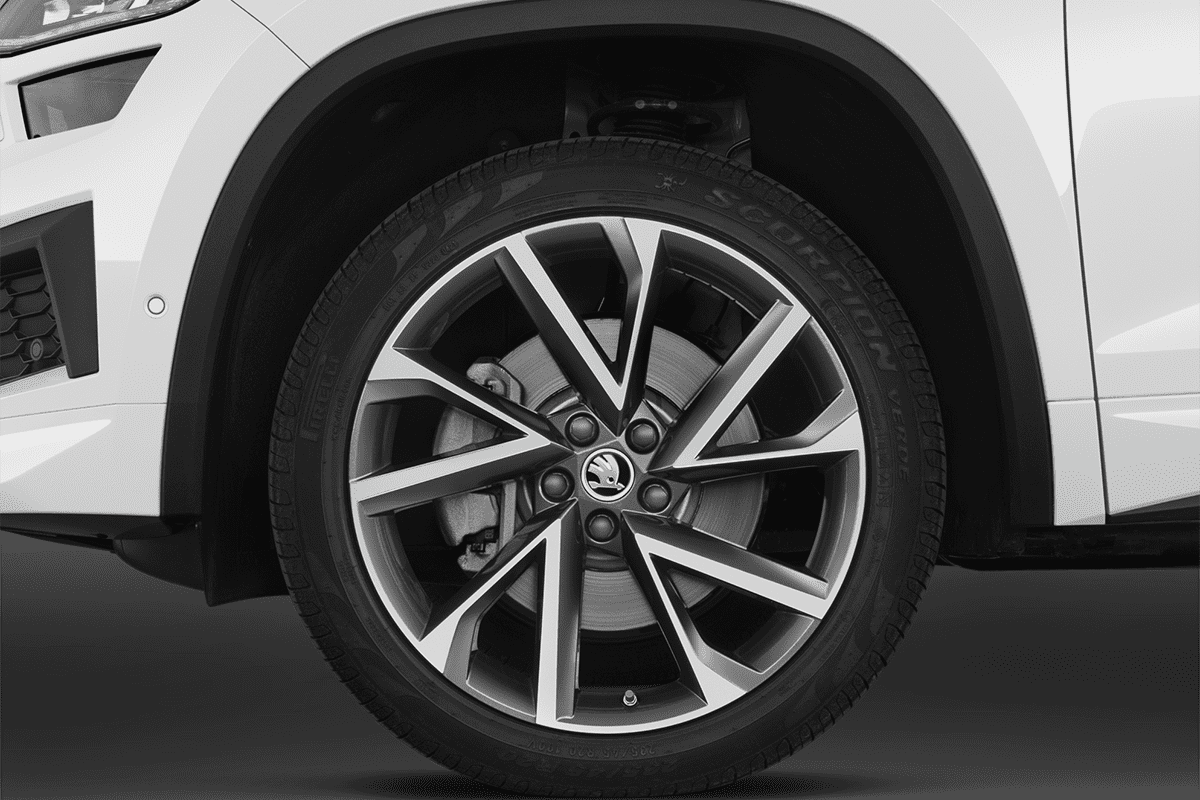 Radkappe oder Felge eines Skoda Kodiaq Sportline