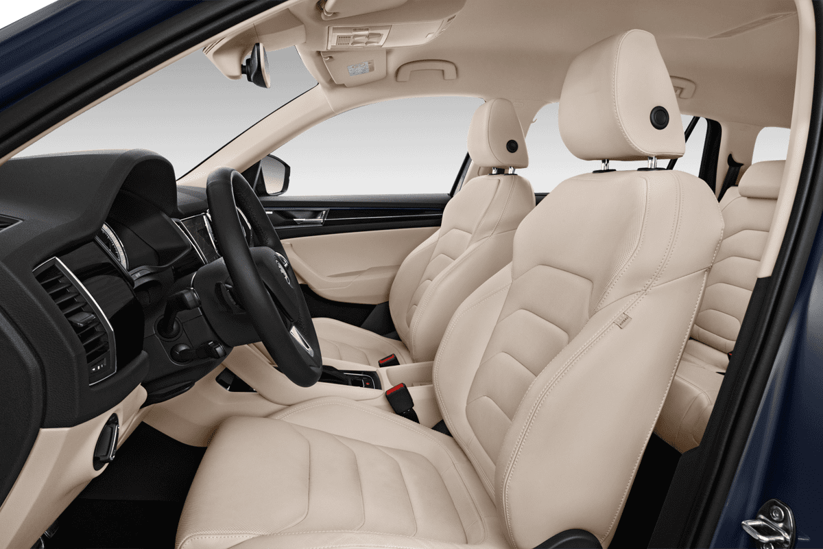 Vordersitze eines Skoda Kodiaq Drive 125