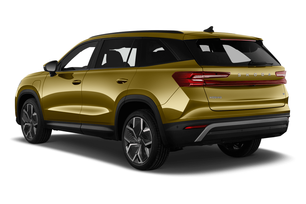 Schräge Heckansicht eines Skoda Kodiaq Plug-in-Hybrid, freigestellt