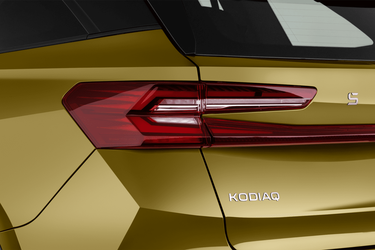 Heckleuchten eines Skoda Kodiaq Plug-in-Hybrid
