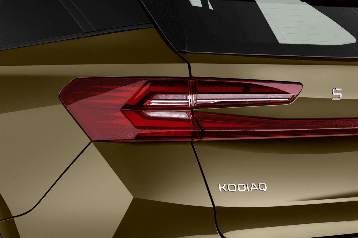 Heckleuchten eines Skoda Kodiaq Plug-in-Hybrid
