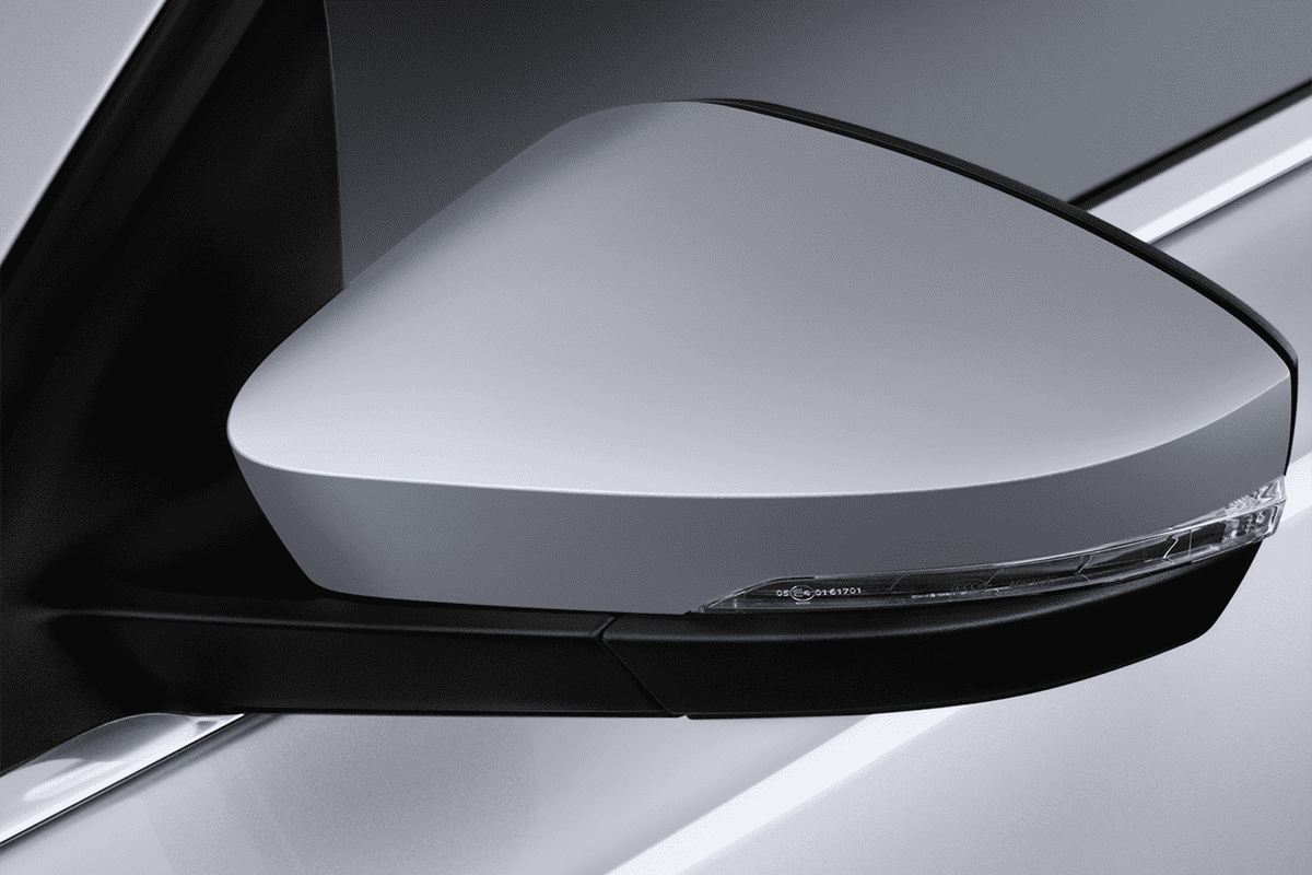 Rückspiegel eines Skoda Octavia Limousine iV