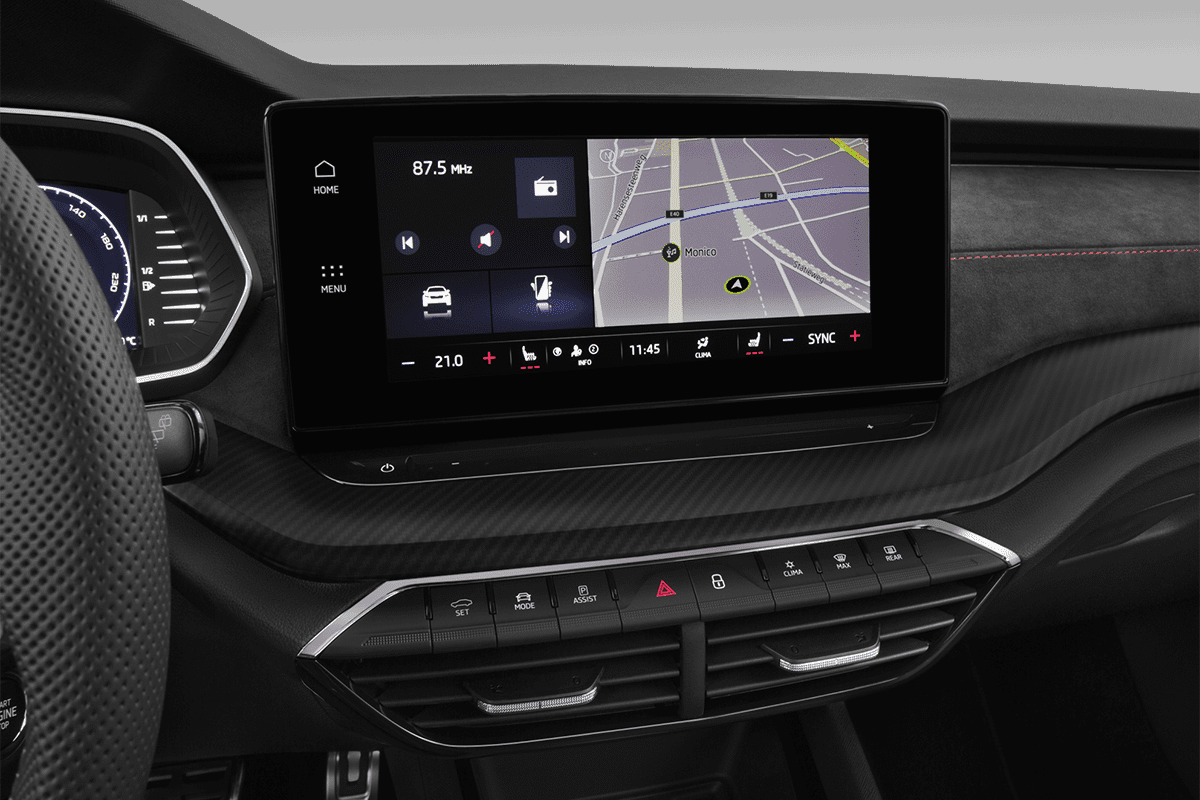 Mittelkonsole eines Skoda Octavia Combi RS