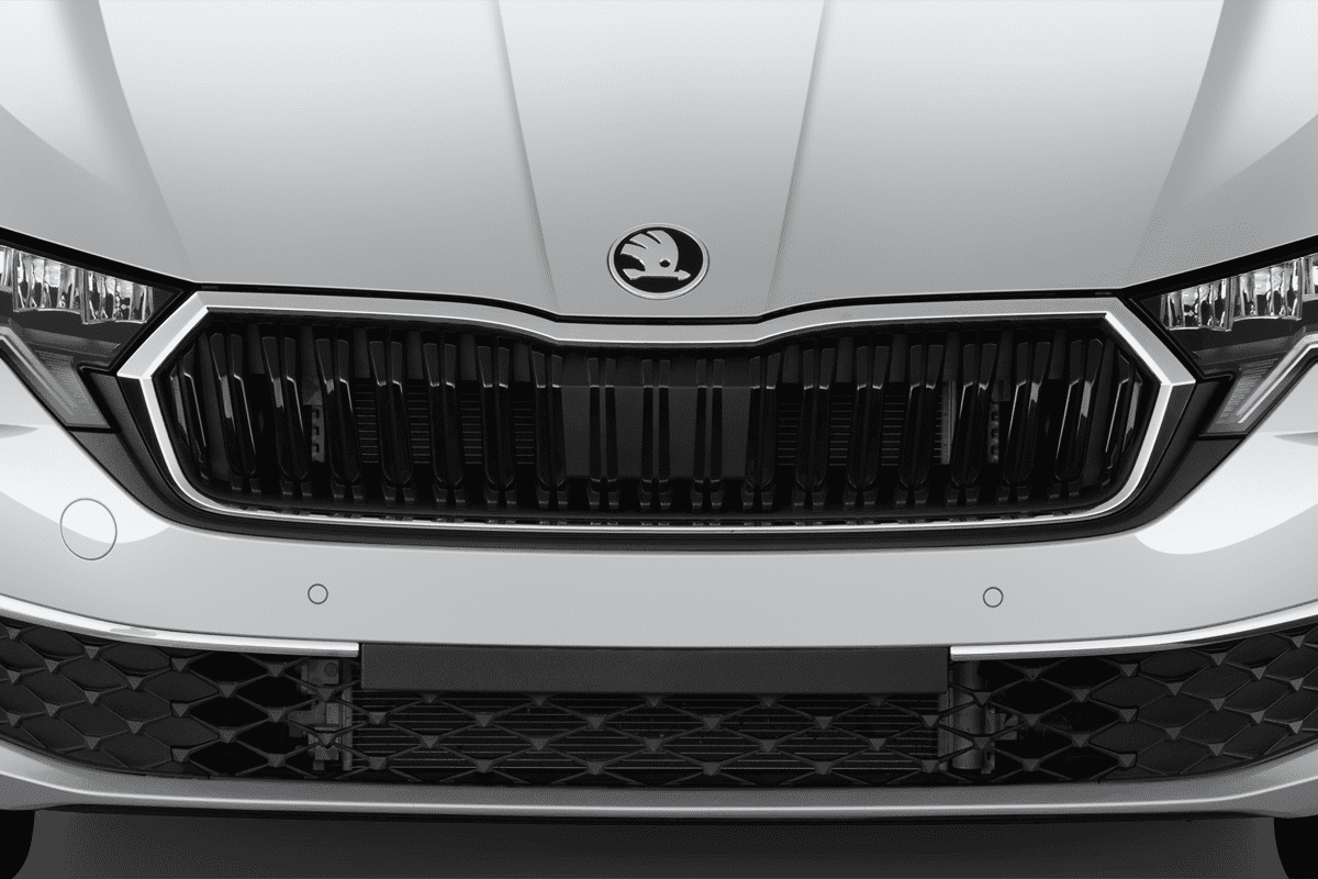 Kühlergrill eines Skoda Octavia Combi