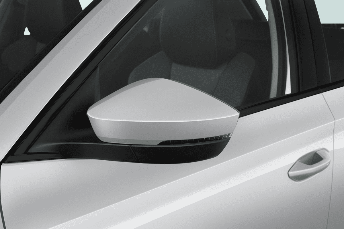 Rückspiegel eines Skoda Octavia Combi