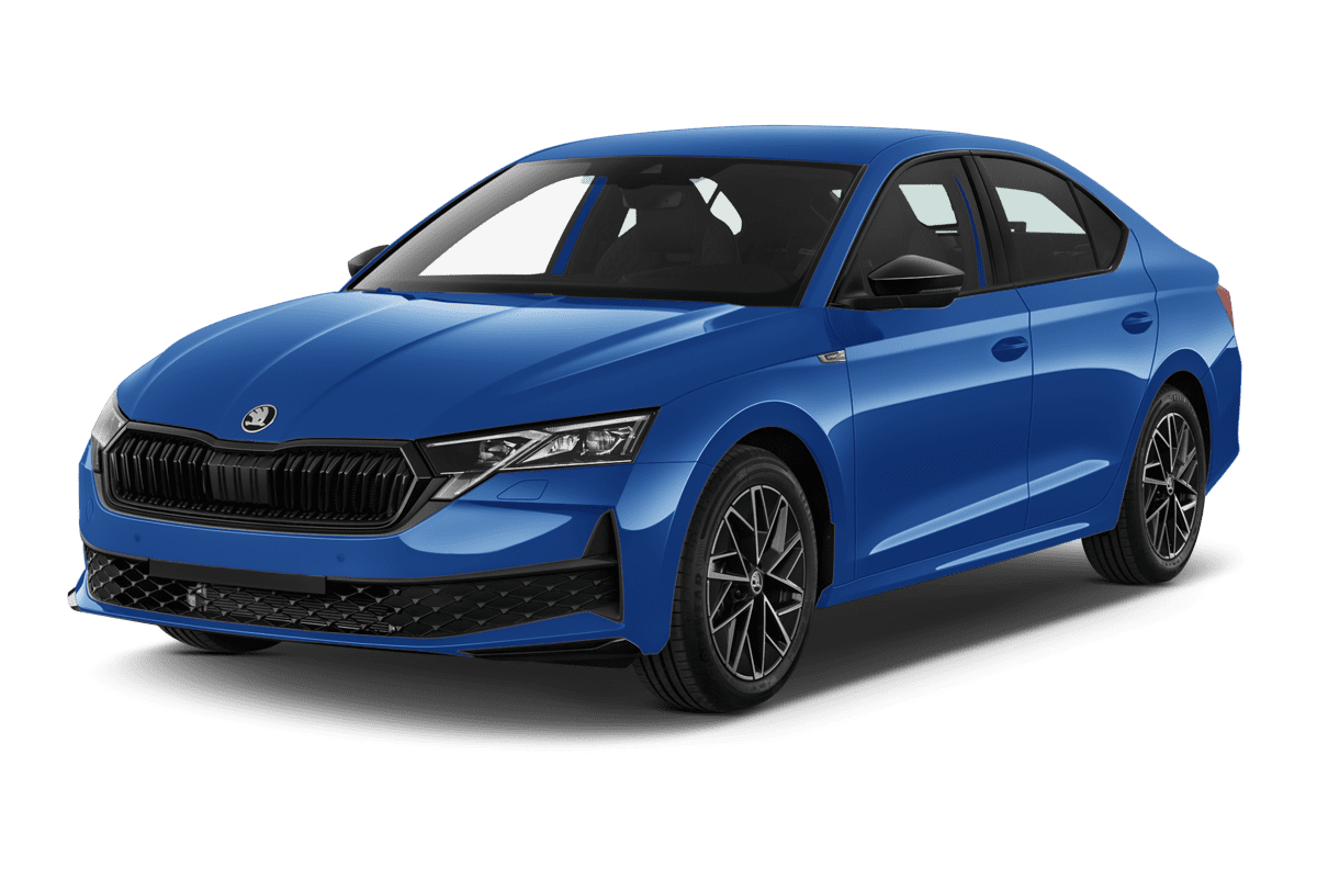 Schräge Frontansicht eines Skoda Octavia, freigestellt