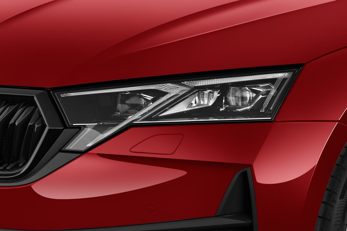 Frontscheinwerfer eines Skoda Octavia Limousine