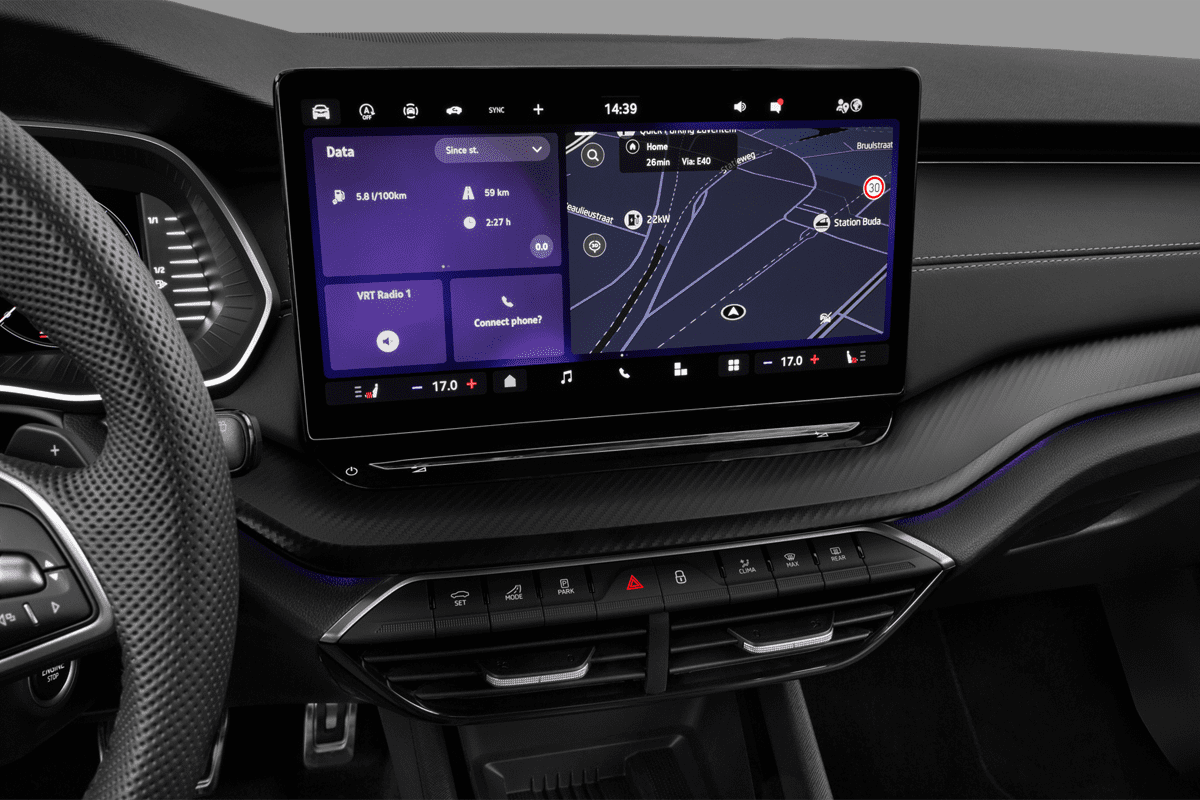 Mittelkonsole eines Skoda Octavia Limousine