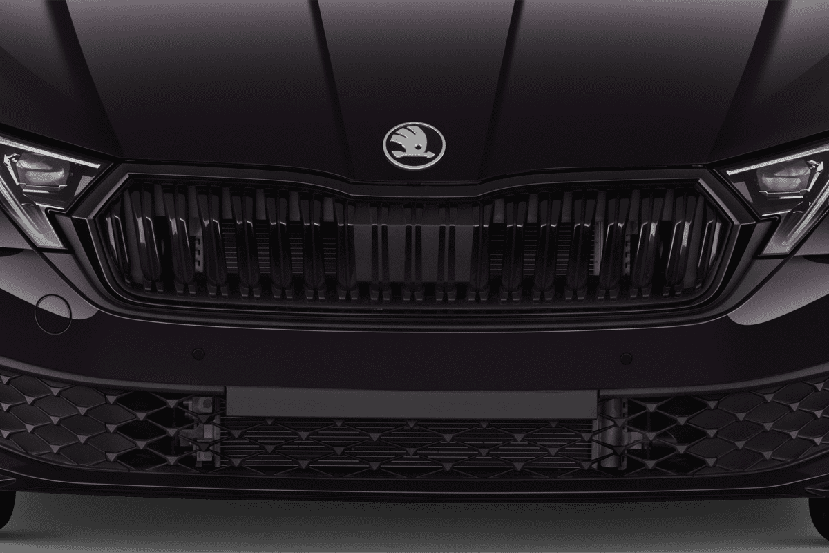 Kühlergrill eines Skoda Octavia Limousine 
