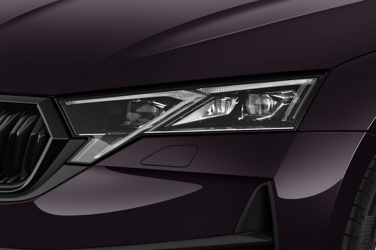 Frontscheinwerfer eines Skoda Octavia Limousine 