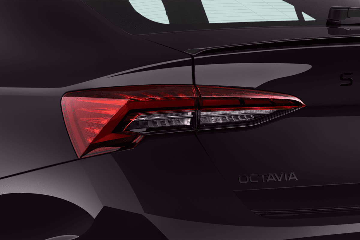 Heckleuchten eines Skoda Octavia Limousine 
