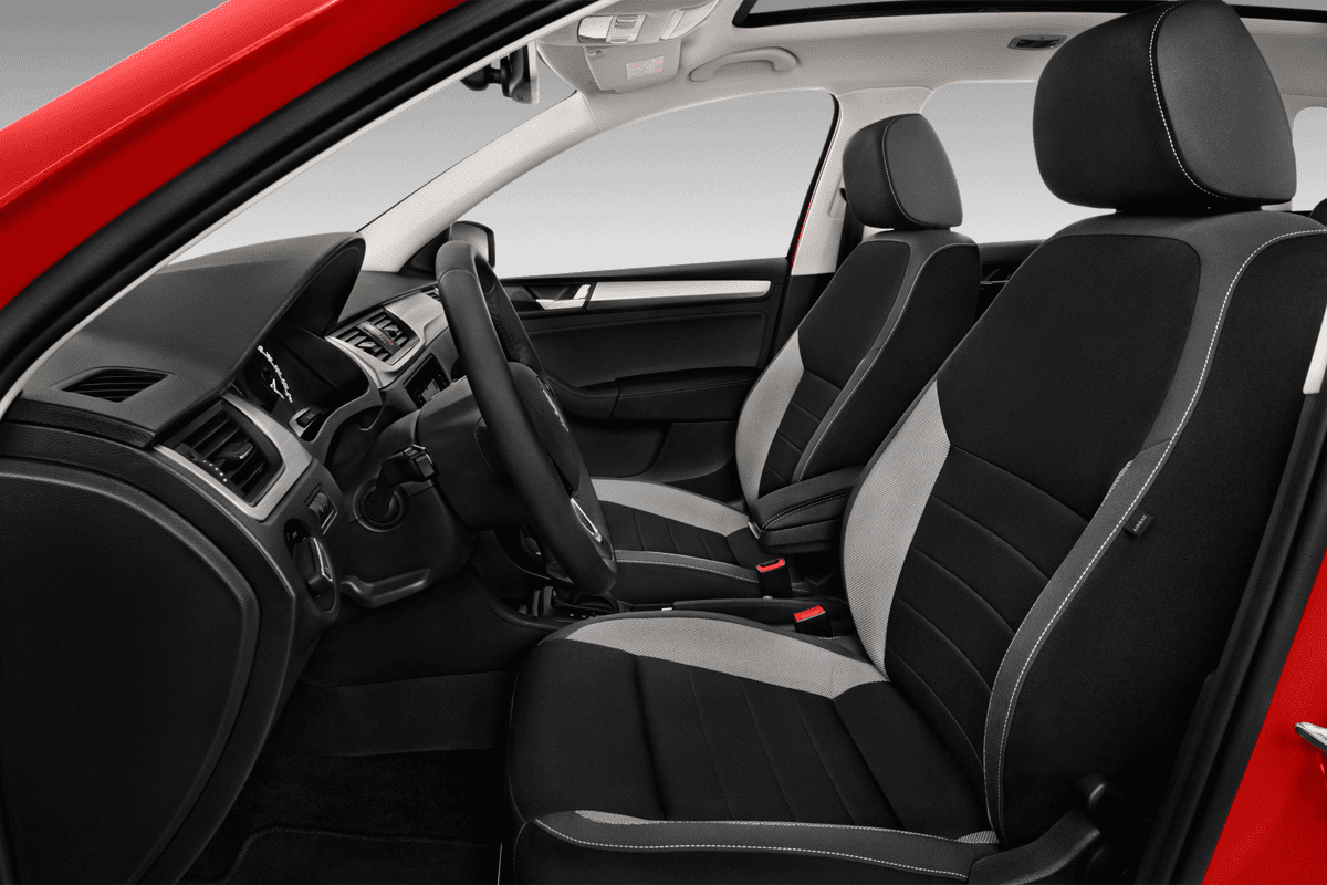 Vordersitze eines Skoda Rapid Spaceback