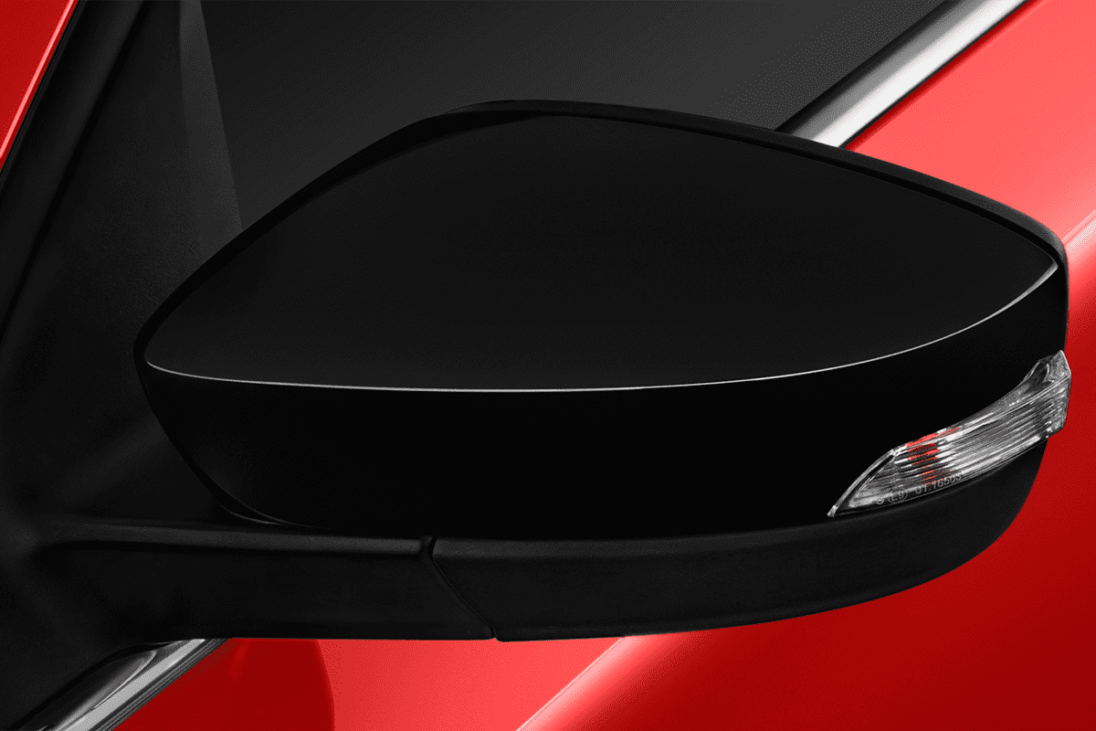 Rückspiegel eines Skoda Rapid Spaceback