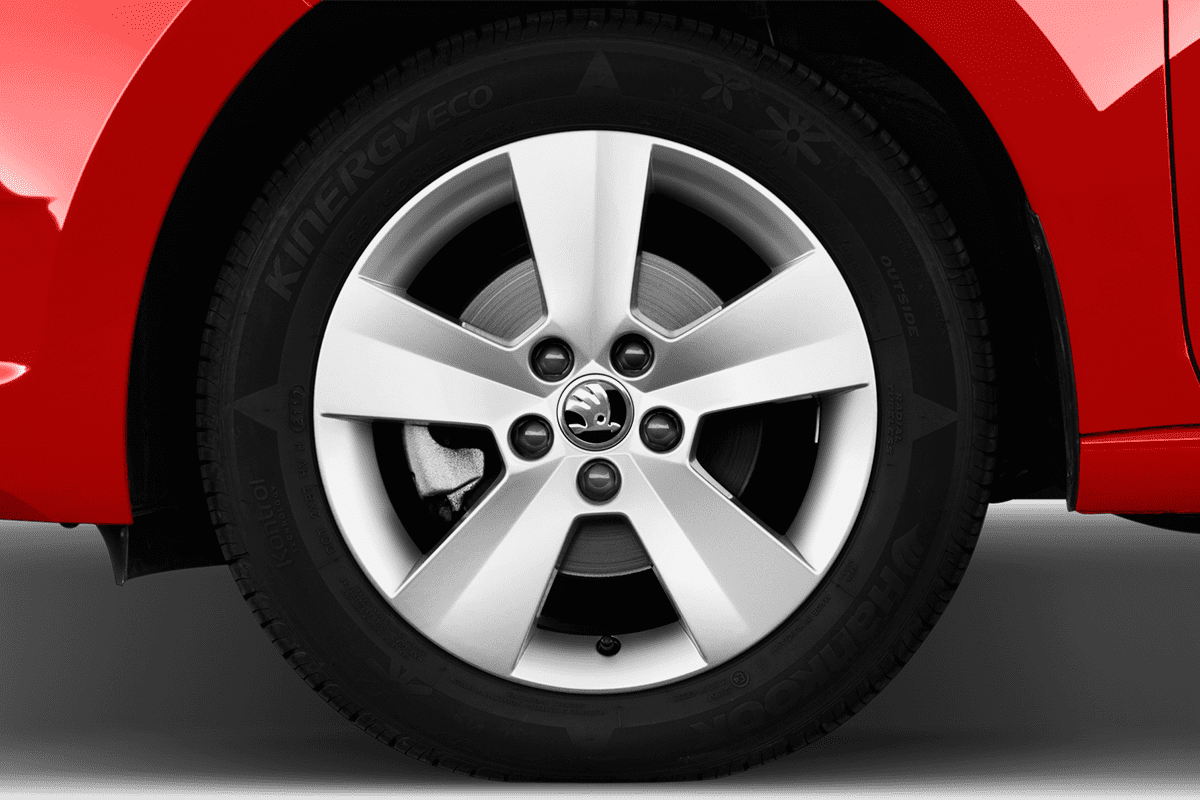 Radkappe oder Felge eines Skoda Rapid Spaceback